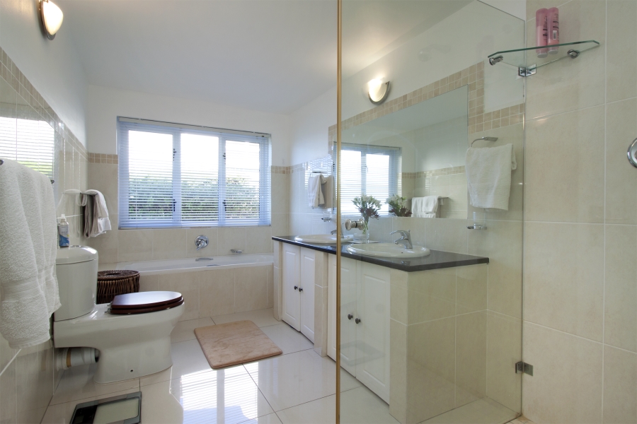 4 Bedroom Property for Sale in Fish Hoek Western Cape